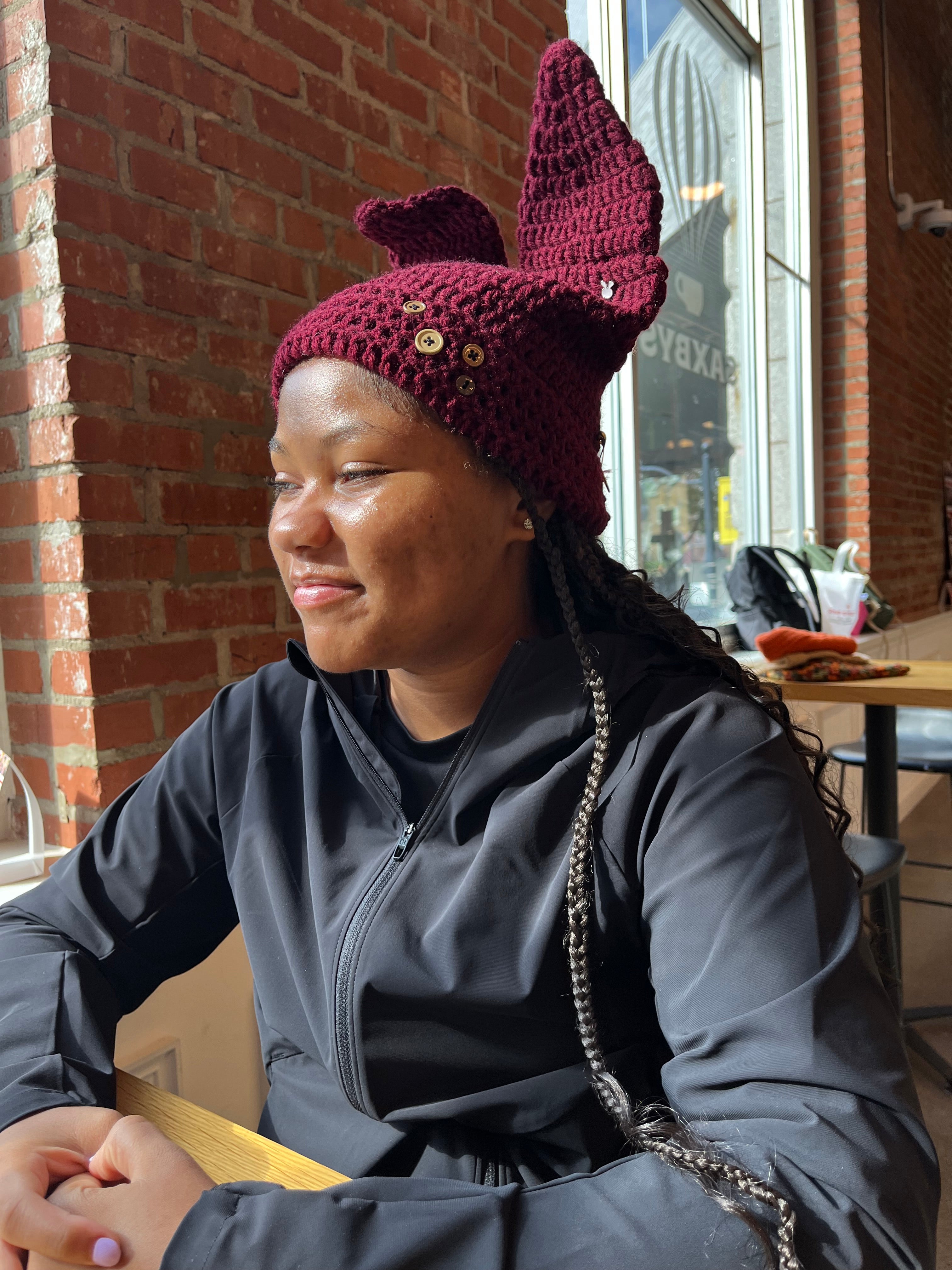 ⋆☕︎ ⋆✴︎˚｡⋆ • MAROON BUTTON BABY BEANIE ⋆☕︎ ⋆✴︎˚｡⋆ •