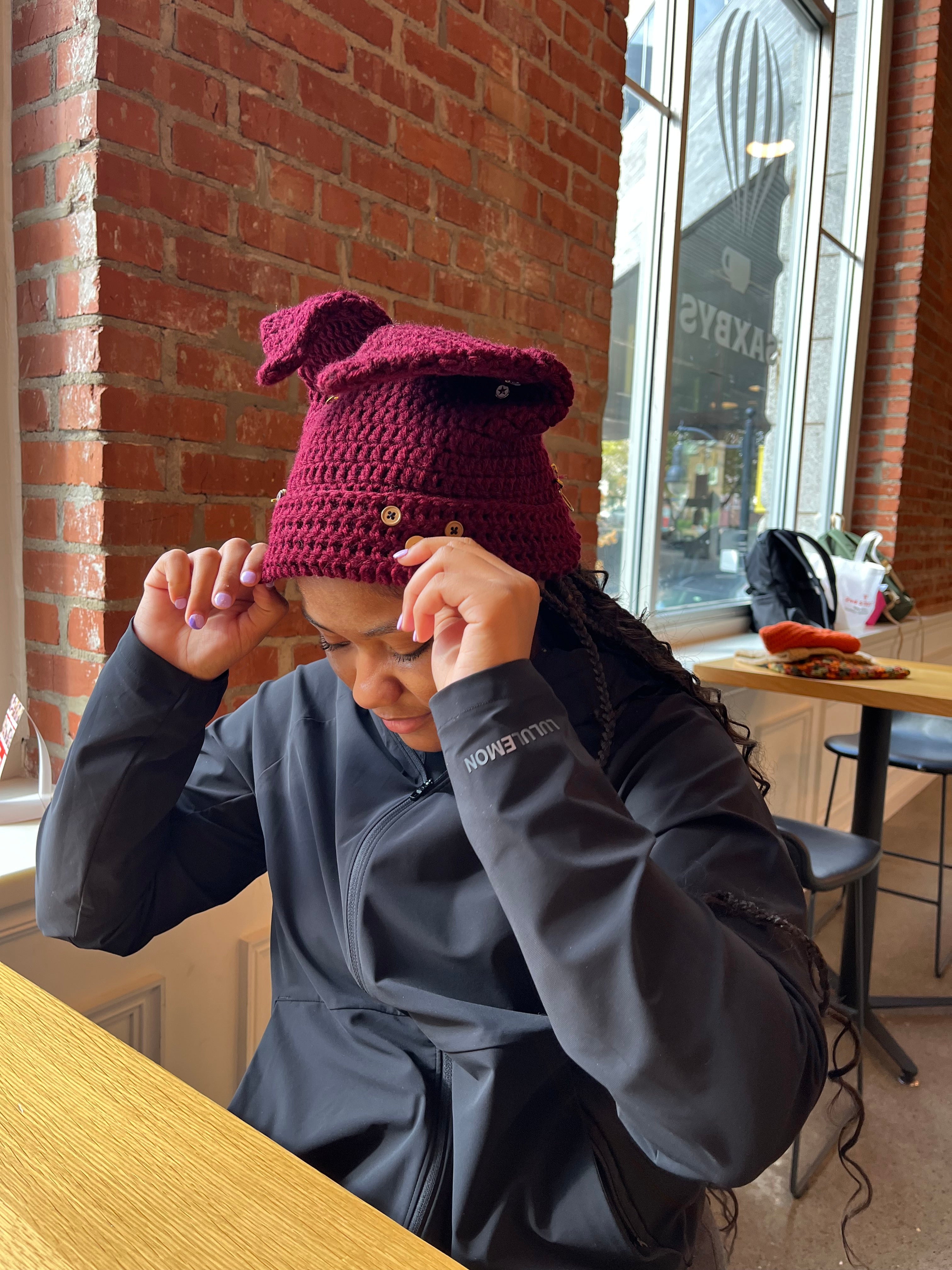 ⋆☕︎ ⋆✴︎˚｡⋆ • MAROON BUTTON BABY BEANIE ⋆☕︎ ⋆✴︎˚｡⋆ •